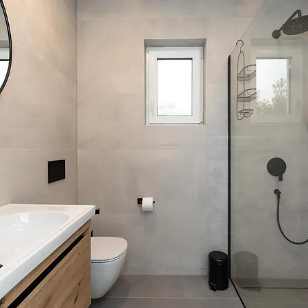 Annabel's Luxury With Private Pool, Indoor Jacuzzi With Sauna 아파트