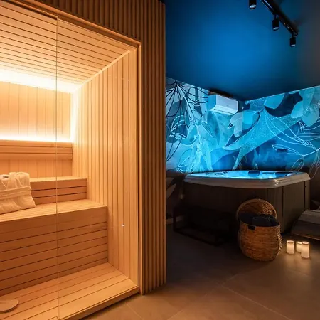 Annabel's Luxury With Private Pool, Indoor Jacuzzi With Sauna * 크르크